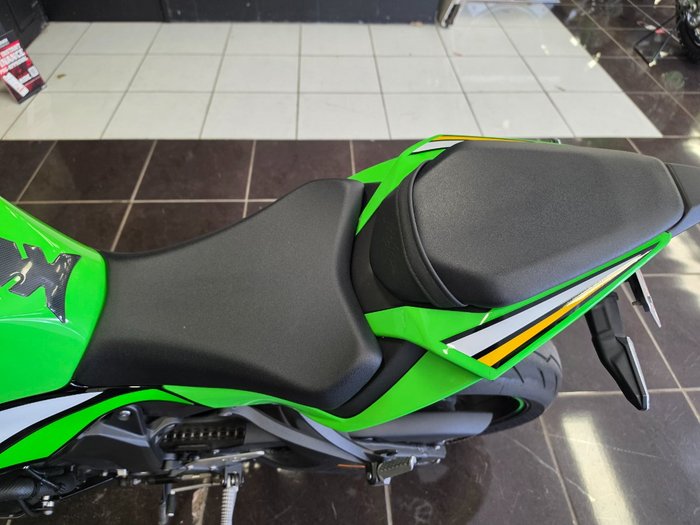 2024 Kawasaki NINJA ZX-6R (636) KRT EDITION GREEN