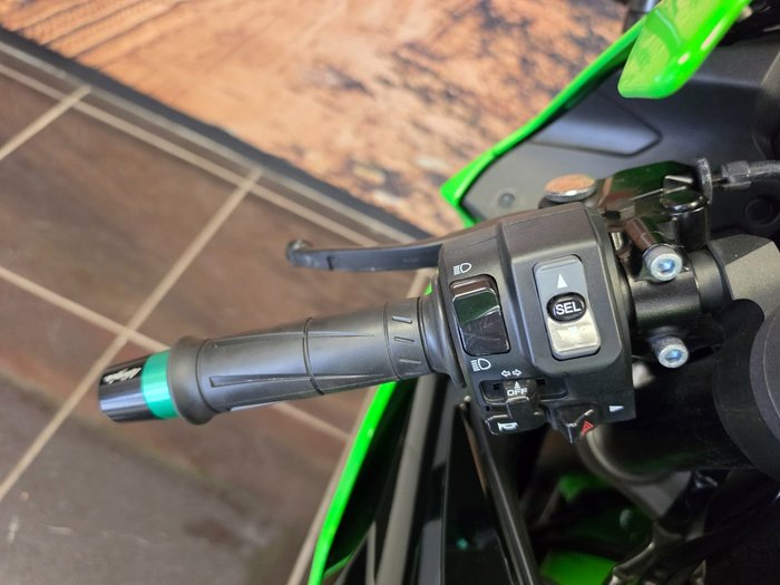 2024 Kawasaki NINJA ZX-6R (636) KRT EDITION GREEN