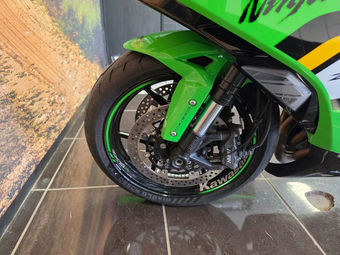 2024 Kawasaki NINJA ZX-6R (636) KRT EDITION GREEN