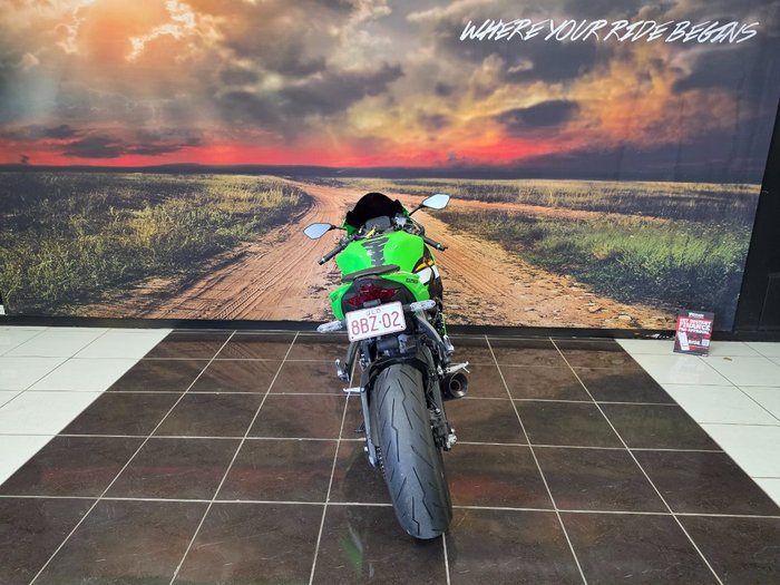2024 Kawasaki NINJA ZX-6R (636) KRT EDITION GREEN