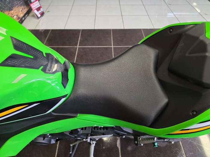 2025 Kawasaki NINJA 500 SE (LAMS) GREEN