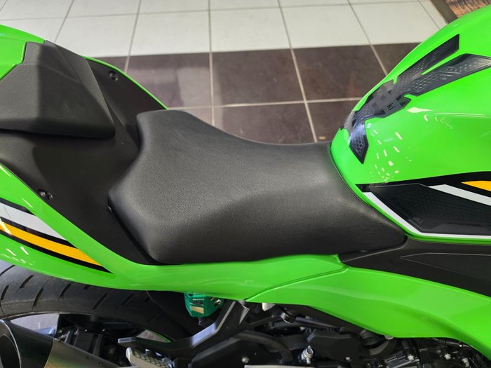 2025 Kawasaki NINJA 500 SE (LAMS) GREEN