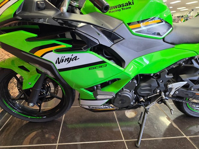 2025 Kawasaki NINJA 500 SE (LAMS) GREEN