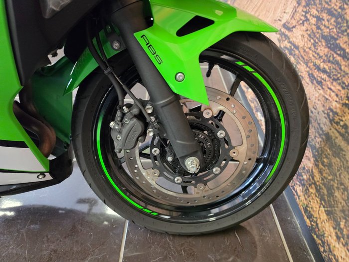 2025 Kawasaki NINJA 500 SE (LAMS) GREEN