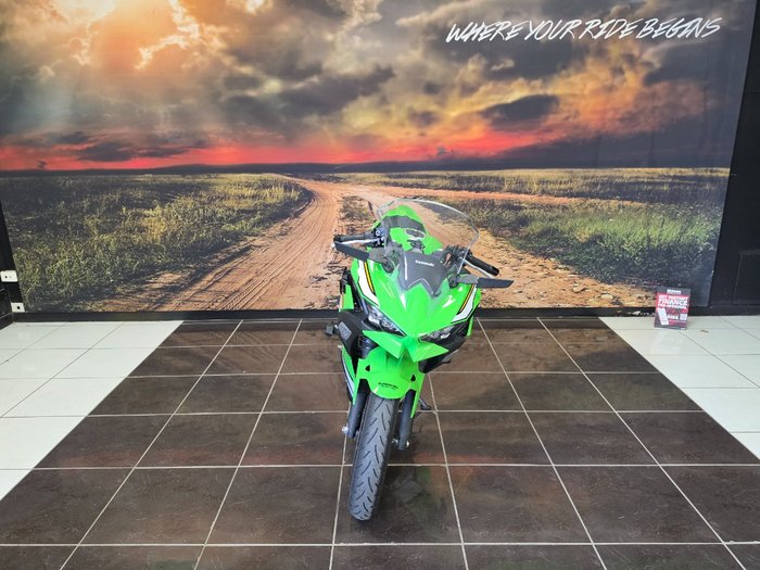2025 Kawasaki NINJA 500 SE (LAMS) GREEN