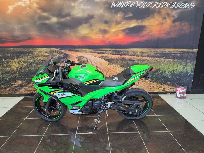 2025 Kawasaki NINJA 500 SE (LAMS) GREEN