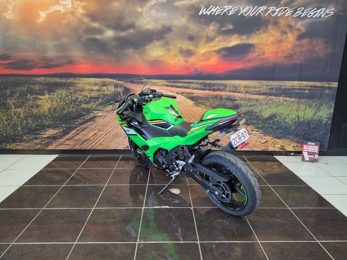 2025 Kawasaki NINJA 500 SE (LAMS) GREEN