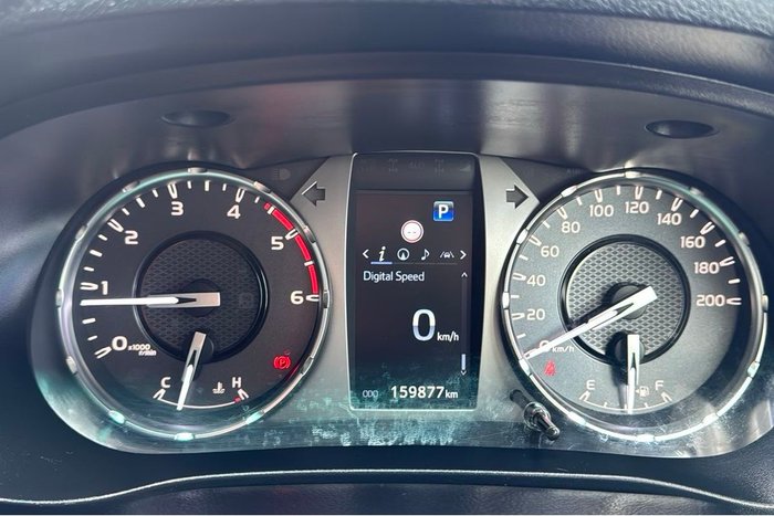 2022 Toyota Hilux SR5