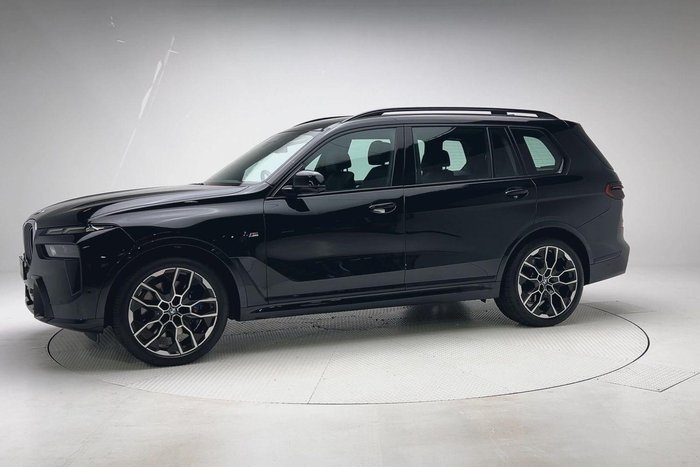 2023 BMW X7