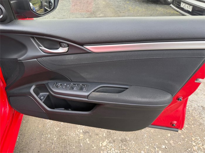 2018 HONDA CIVIC VTi-S