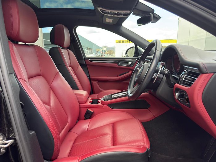 2021 Porsche Macan