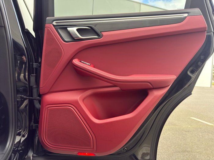 2021 Porsche Macan