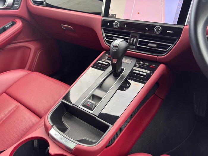 2021 Porsche Macan