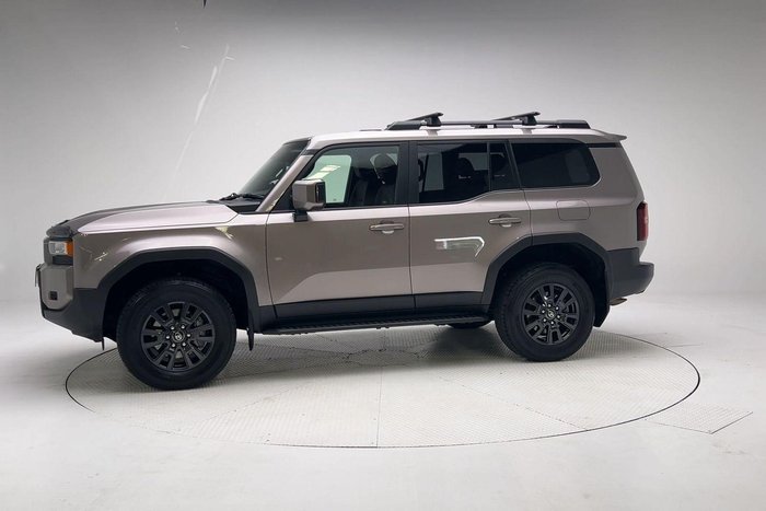 2025 Toyota Landcruiser Prado