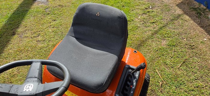 2015 Husqvarna 2015 Husqvarna TS 138 Tractor Orange