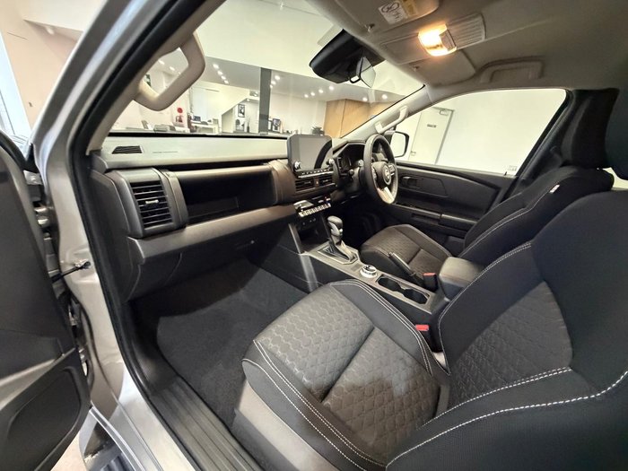 2025 Nissan Navara ST
