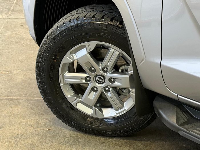 2025 Nissan Navara ST