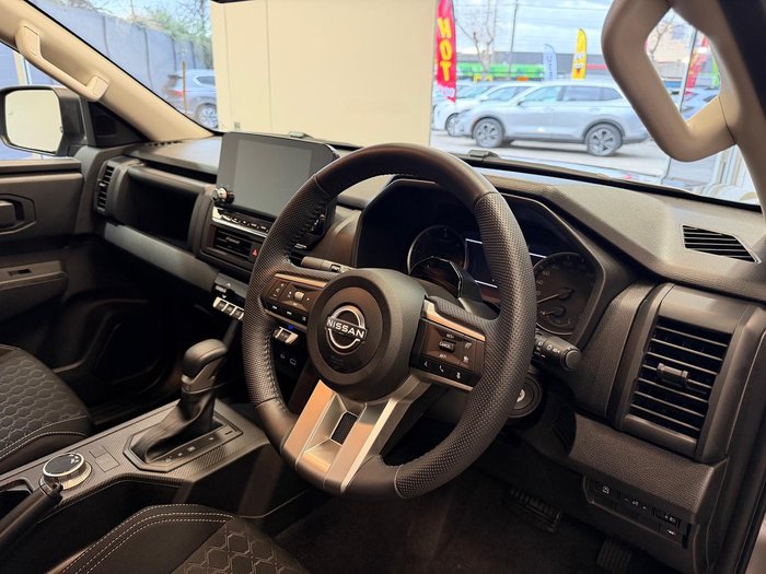 2025 Nissan Navara ST