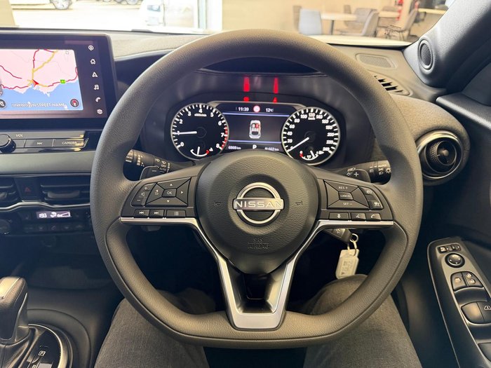 2025 Nissan JUKE ST+