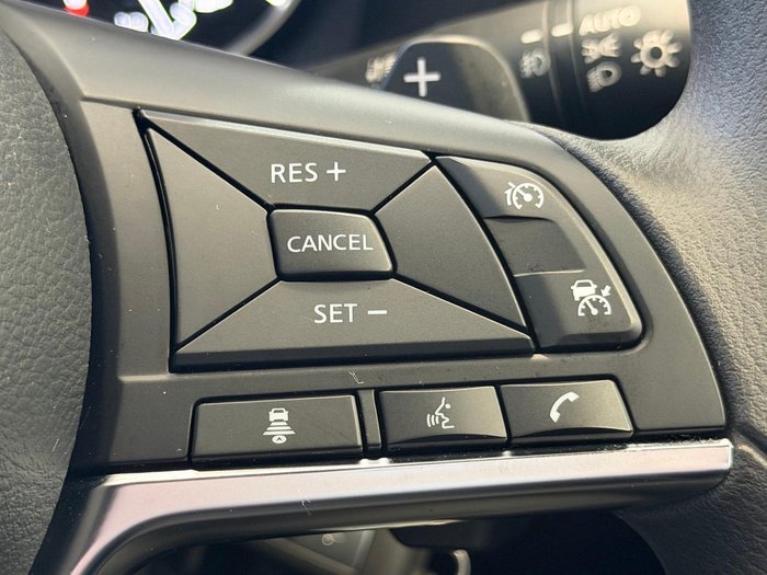 2025 Nissan JUKE ST+