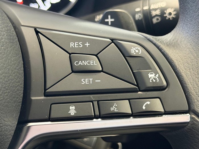 2025 Nissan JUKE ST+