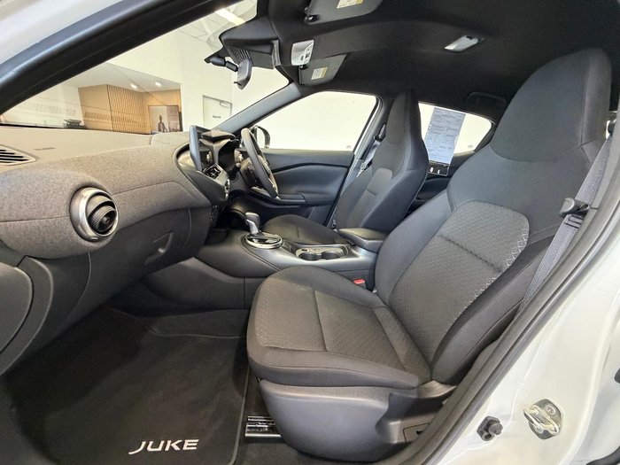 2025 Nissan JUKE ST+
