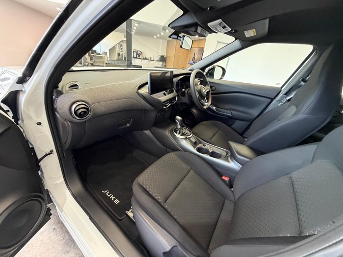 2025 Nissan JUKE ST+