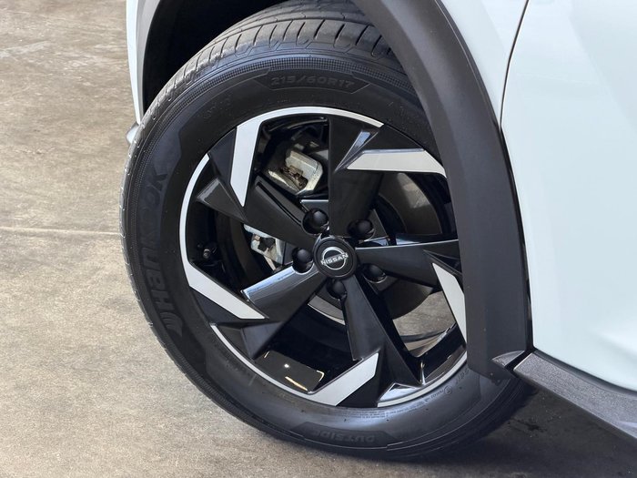 2025 Nissan JUKE ST+
