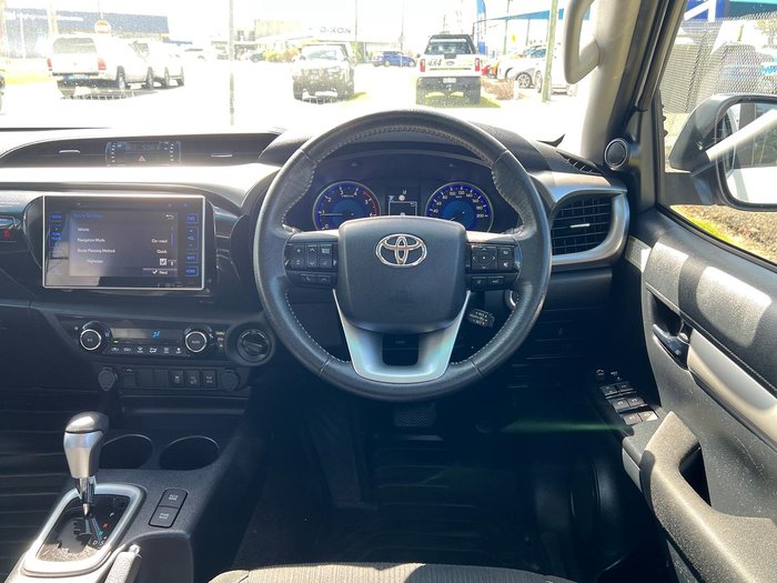 2020 Toyota Hilux SR5