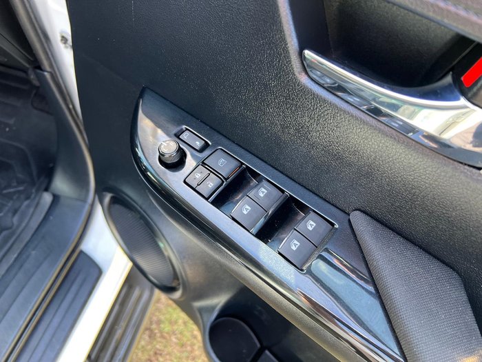 2020 Toyota Hilux SR5