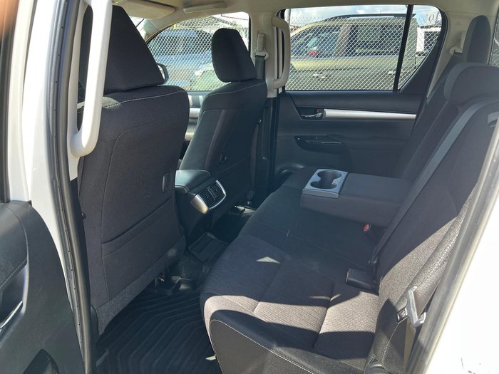 2020 Toyota Hilux SR5