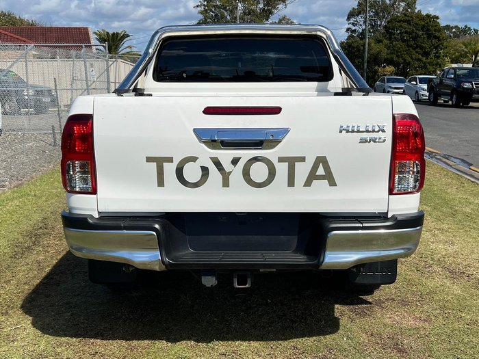 2020 Toyota Hilux SR5