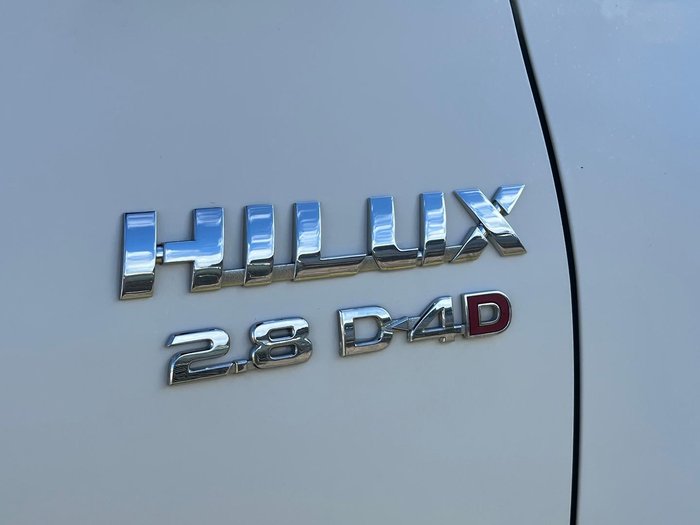 2020 Toyota Hilux SR5