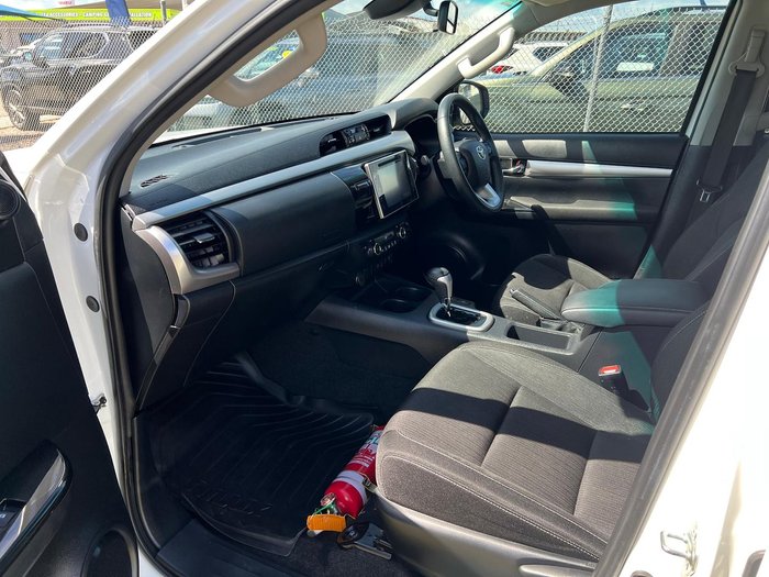 2020 Toyota Hilux SR5