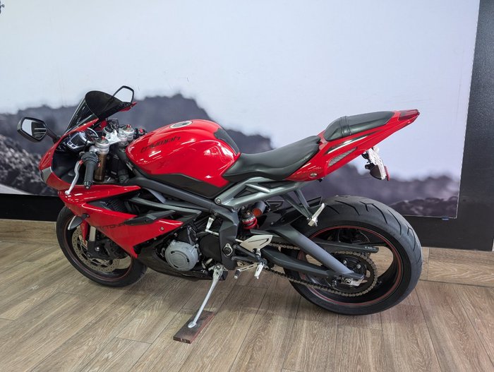 2012 Triumph DAYTONA 675 RED