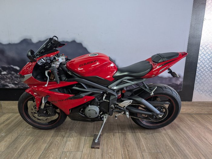 2012 Triumph DAYTONA 675 RED
