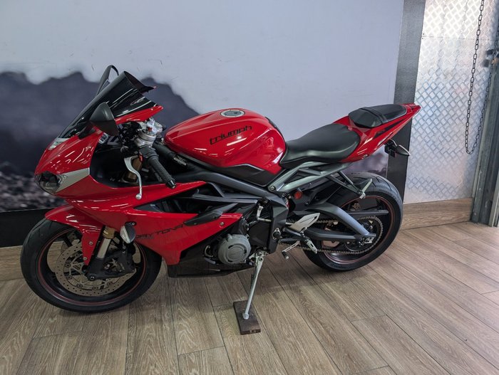 2012 Triumph DAYTONA 675 RED