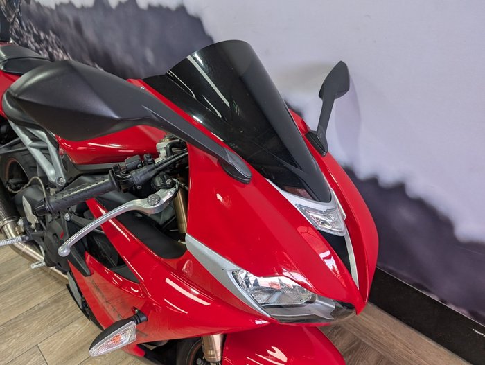 2012 Triumph DAYTONA 675 RED