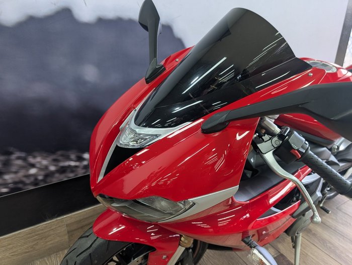 2012 Triumph DAYTONA 675 RED