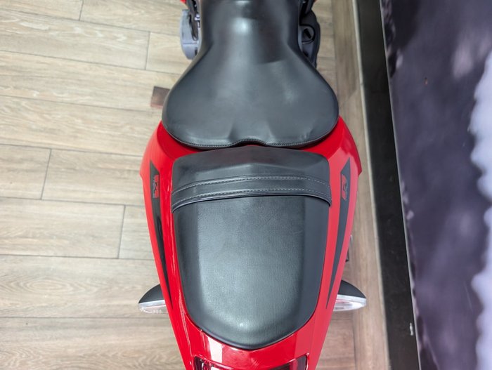 2012 Triumph DAYTONA 675 RED