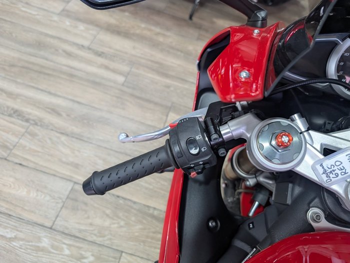 2012 Triumph DAYTONA 675 RED