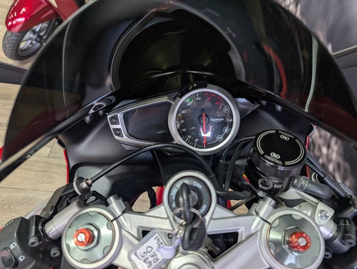 2012 Triumph DAYTONA 675 RED