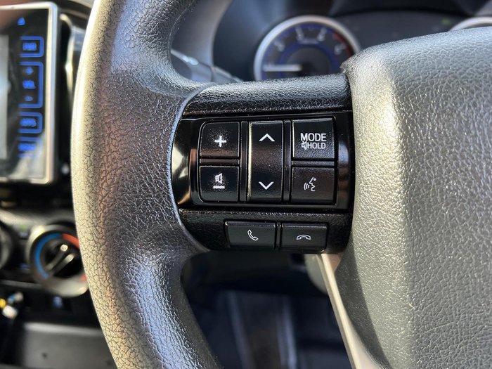 2019 Toyota Hilux SR