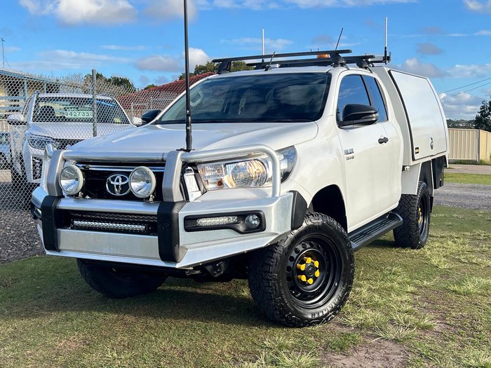 2019 Toyota Hilux SR