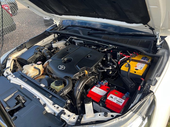 2019 Toyota Hilux SR