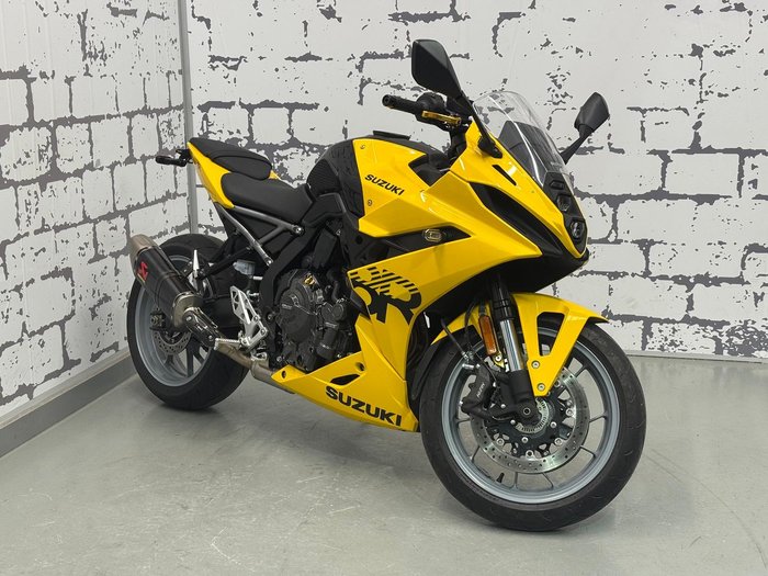 2025 Suzuki GSX-8R GSX-R Yellow