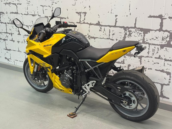 2025 Suzuki GSX-8R GSX-R Yellow