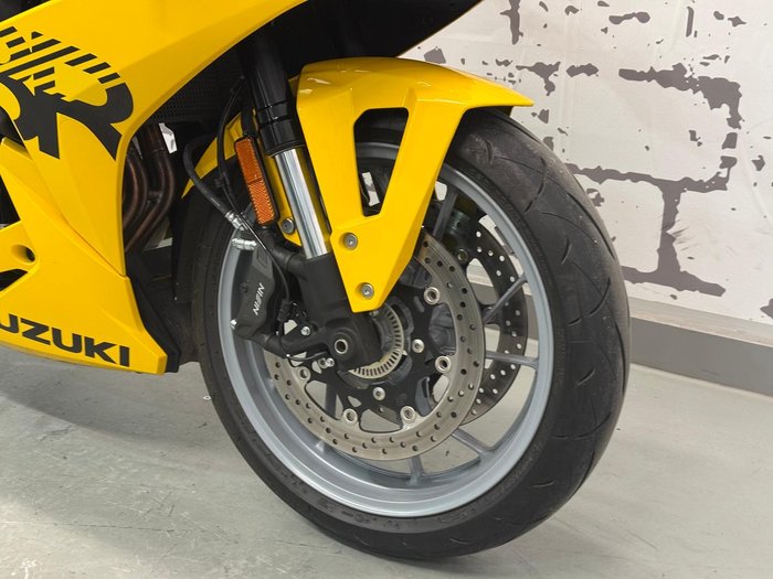 2025 Suzuki GSX-8R GSX-R Yellow
