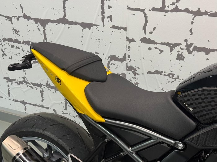 2025 Suzuki GSX-8R GSX-R Yellow
