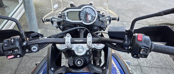 2016 Triumph Tiger 800 XCx Tiger Blue